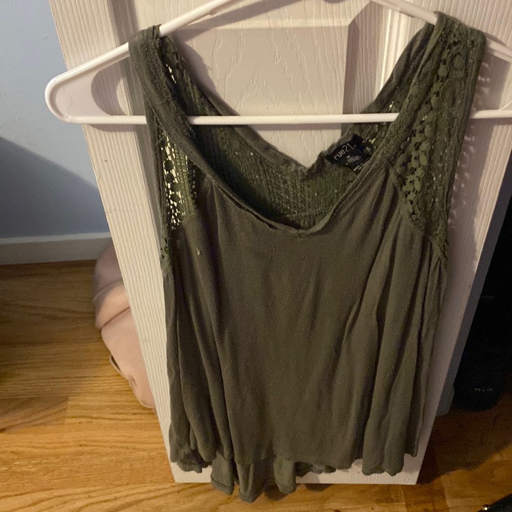 Rue 21 tank